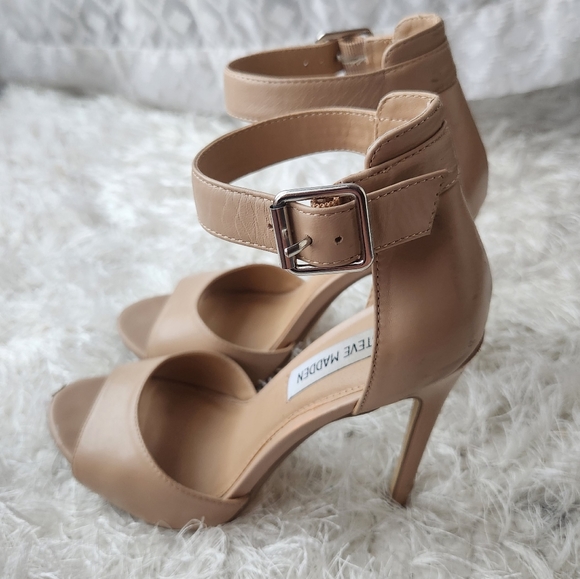 STEVE MADDEN Mogull Natural Heels, Size 7.5 - Picture 3 of 9